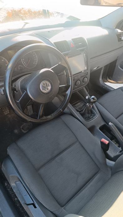 Продавам Голф 5 1.9 105+ на ЧАСТИ, както и още над 15 Голф 5ци