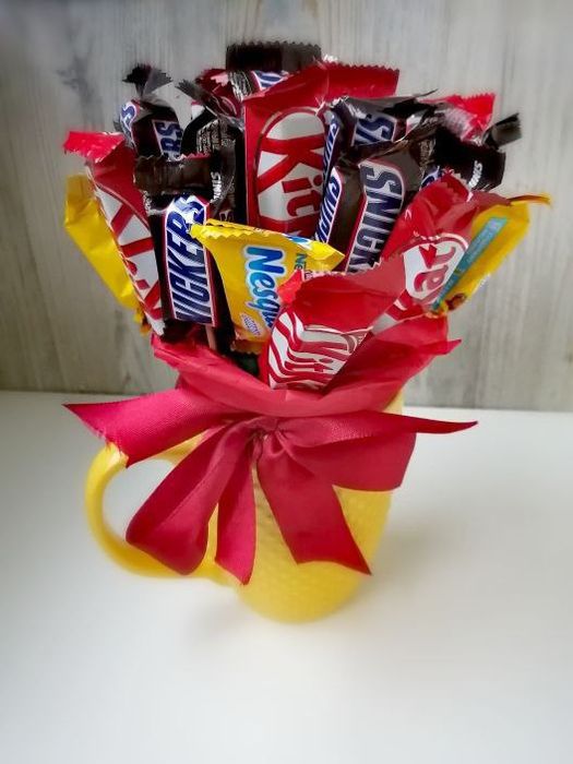 Кружка с конфетами .