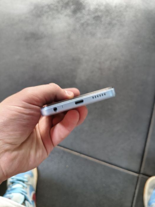 Tecno Spark GO 2024 (торг есть)