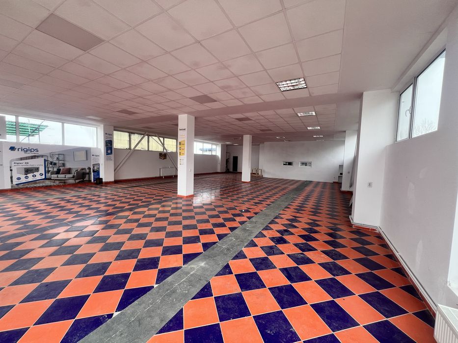 De inchiriat spatiu comercial, hale depozitare, birouri