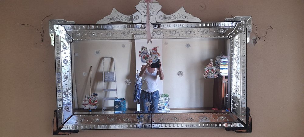 Vând diferite obiecte de Mobila, dormitor, sufragerie, bucătărie,