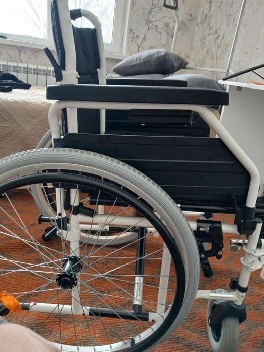 Коляска инволидная