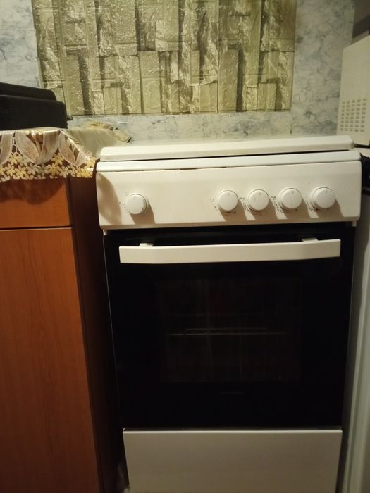 De vânzare aragaz HEINNER in stare foarte buna de funcționare