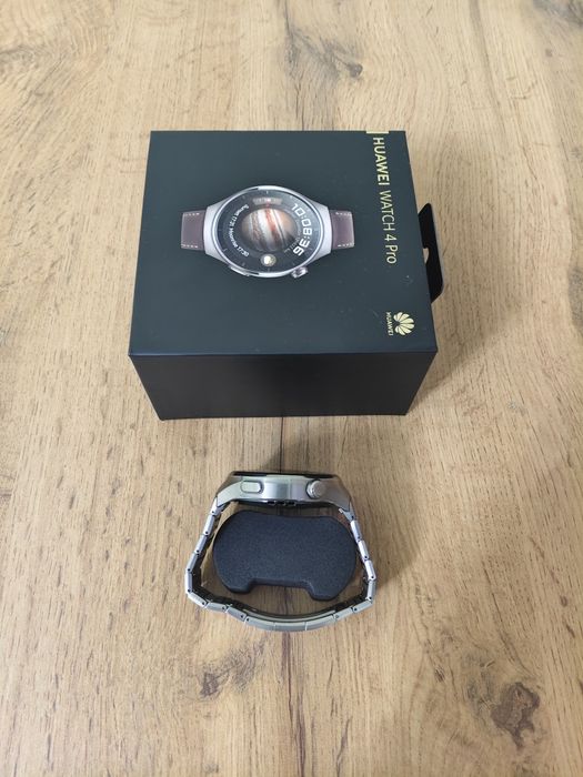 Продам смарт часы Huawei Watch 4 Pro