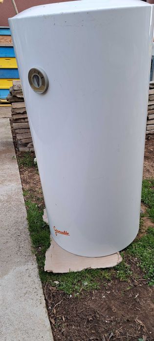 Бойлер Аристон 80л