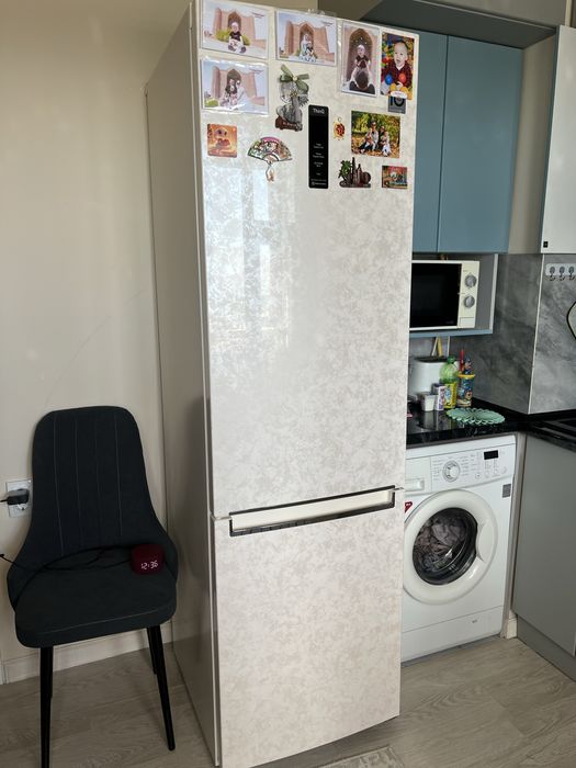 Продам холодильник lg.