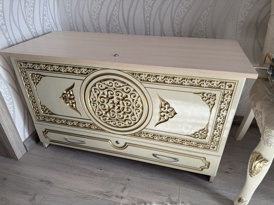 Сандық қазақша ою өонектері бар