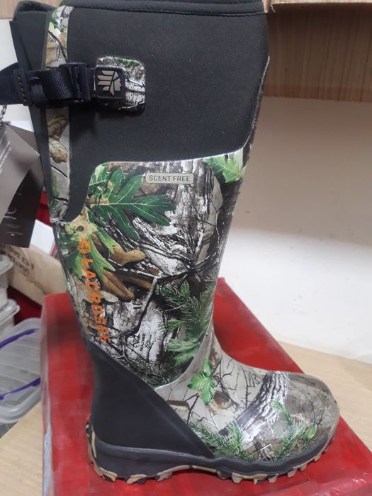 Фирменные сапожки продаю.или