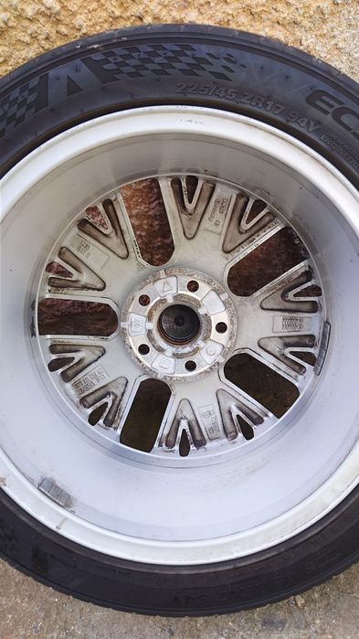 Kumho 225/45R17 VW джанти