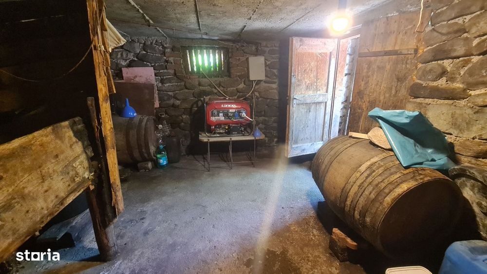 Casă de vânzare în comuna Brăduleț, județ Argeș.
