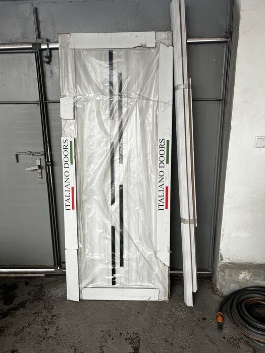 Продаётся  новая  дверь