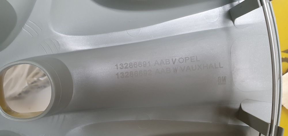 Capace roati Opel Astra J Opel Zafira C, gm 13286691 noi R17
