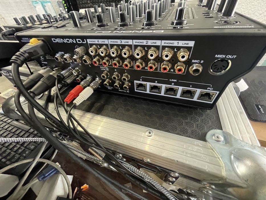 Dj миксер Denon X1850 Prime Перфектен + кейс