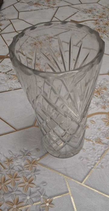 Вазы для цветов продаётся