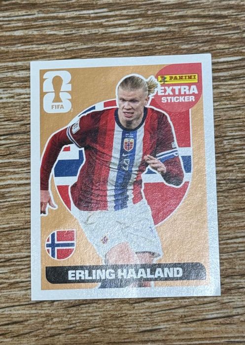 Extra sticker haaland gold!
