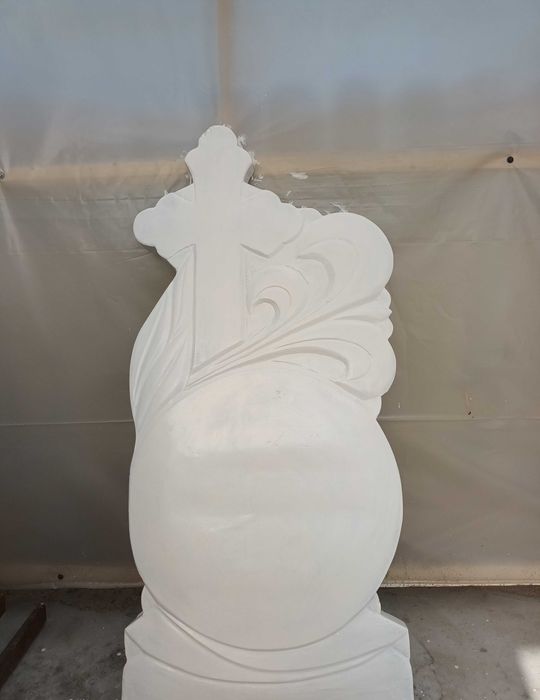 Monumente funerare