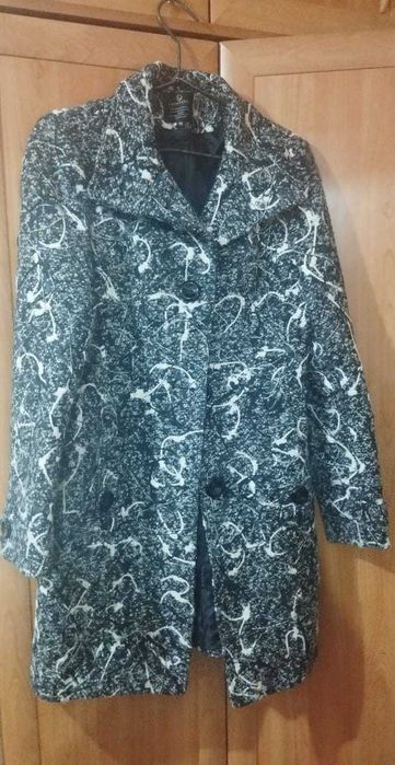 Пальто женское срочно продам