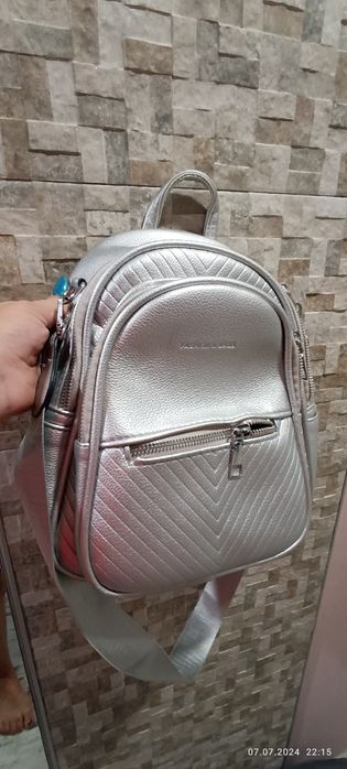 Сребриста чанта малка и раница