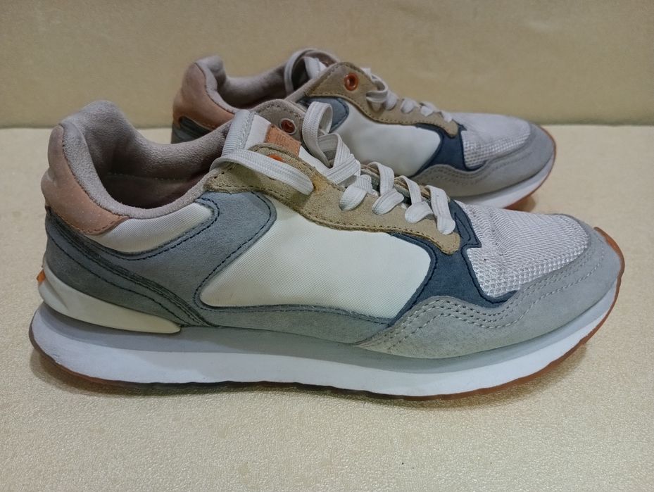 Hoff сникърси кожа N36- 32 лв