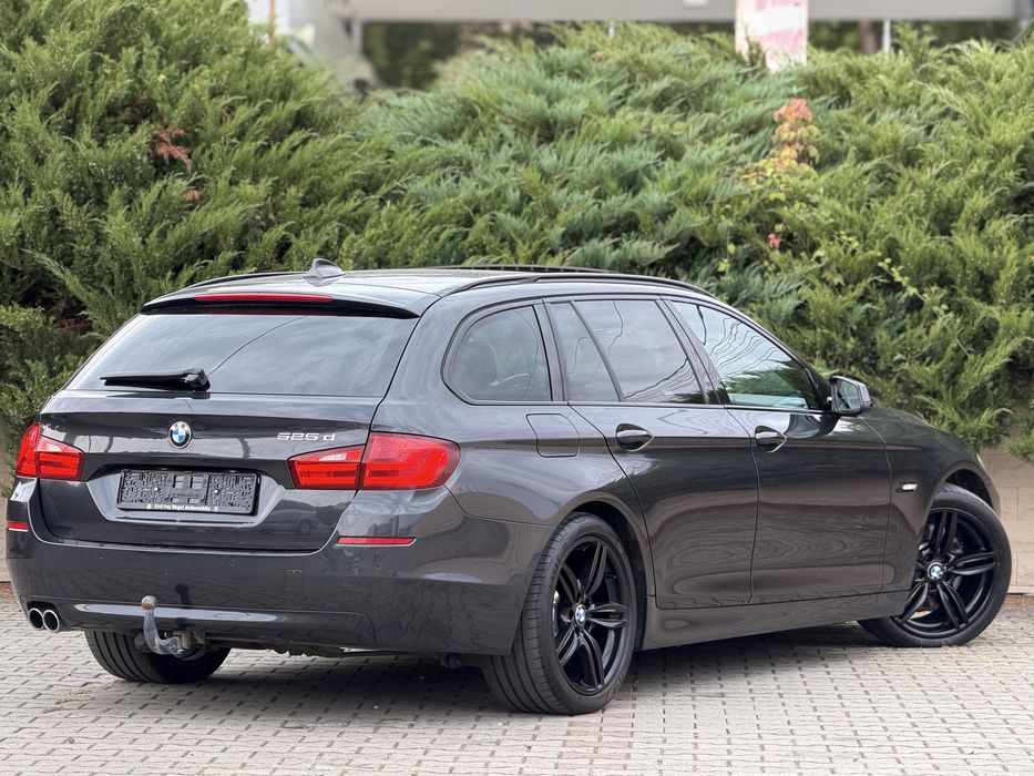 BMW 525D~Distronic~Head Up~Keyless Entry-Go~Soft Close~Panoramic~218 CP~3 Butoane