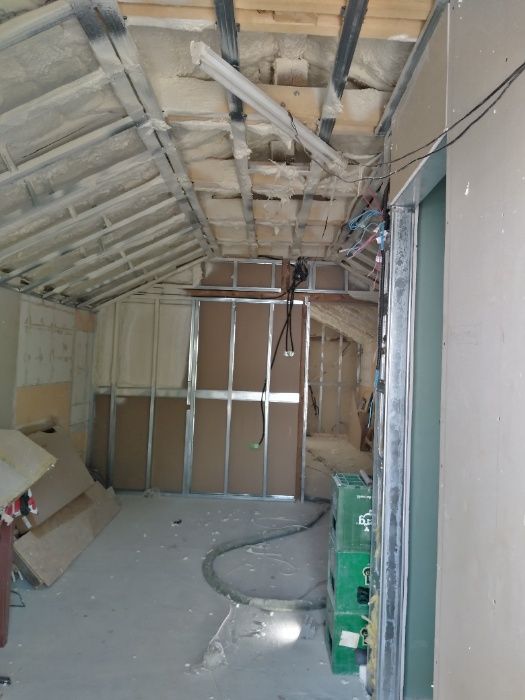 50lei/10 cm izolatie spuma poliuretanica PCC,BASF,ATK,Synthesia