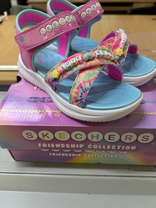 Нови сандалки skechers р-р 30