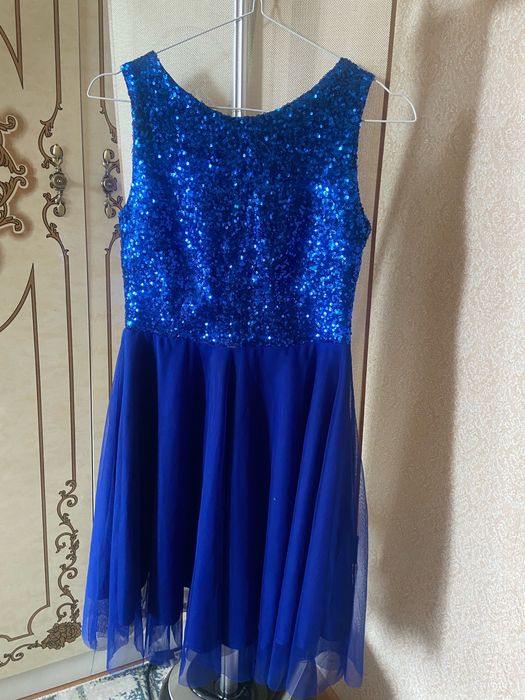 Продам платье для девочки