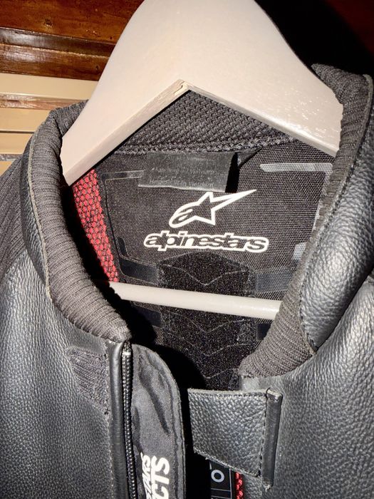 Vând geacă Alpinestars Gp Plus R V3 LeatherBlack