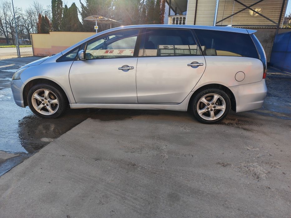 Митсубиши грандис Mitsubishi grandis