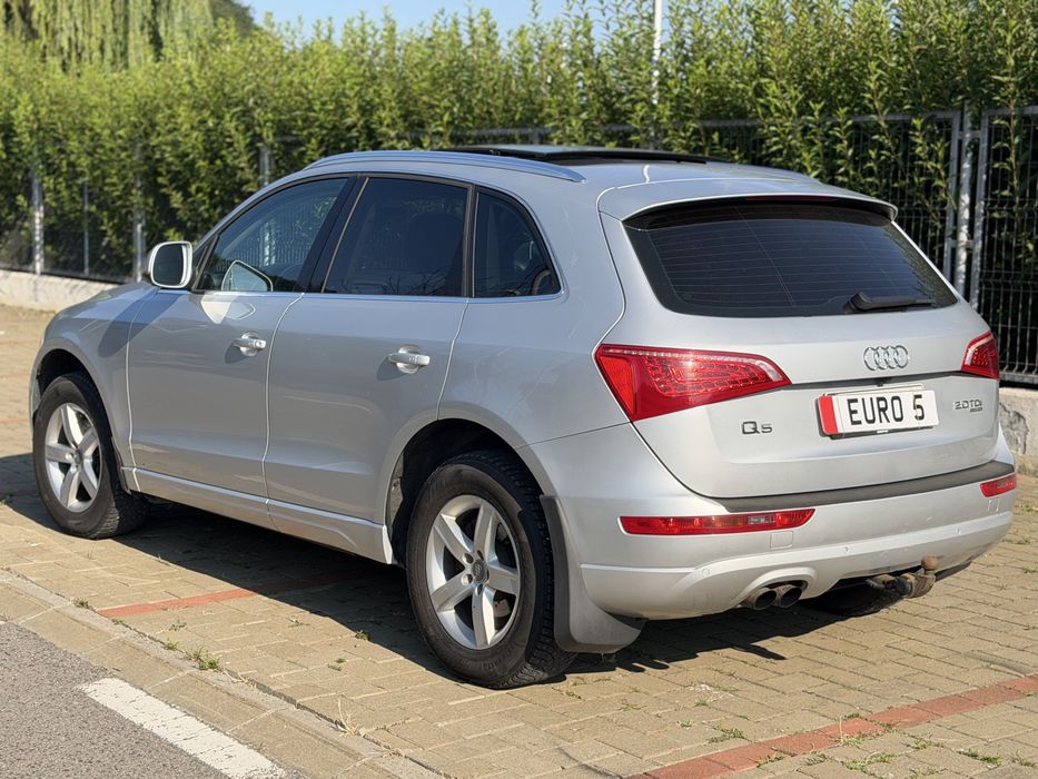 ** Audi Q5 * Quattro  **