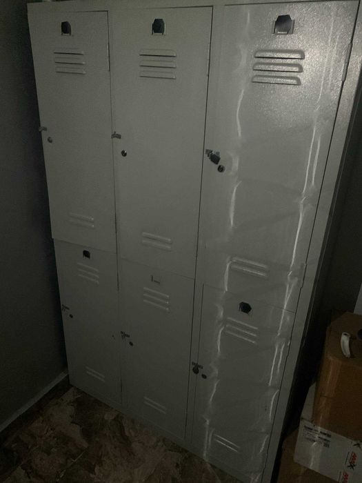 Метални шкафчета за съблекални