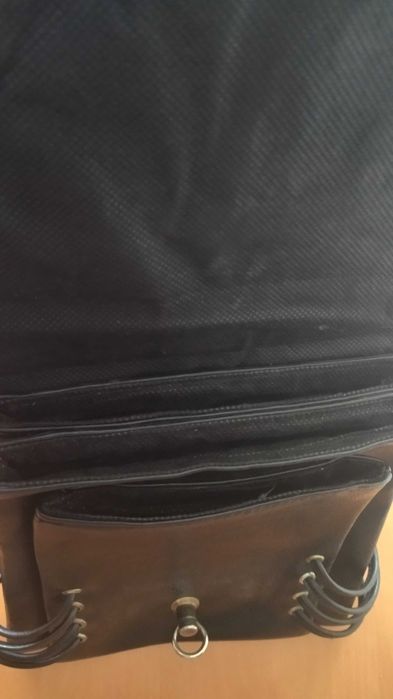 Чанта тип плик, черна