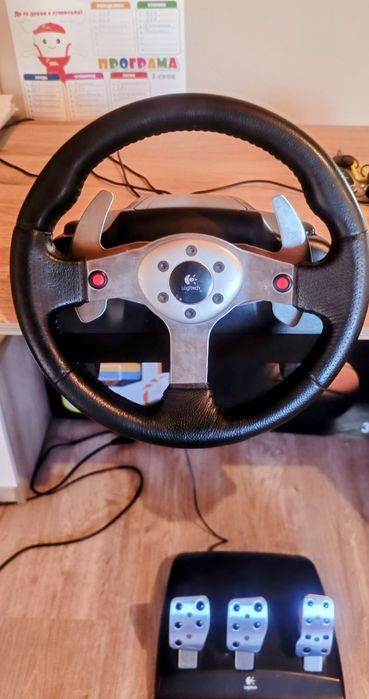 Волан с педали Logitech G25