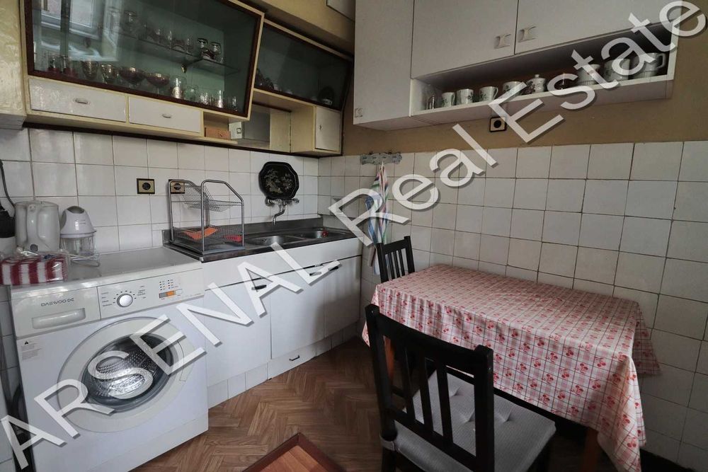 Дава се под наем Двустаен апартамент в София, Иван Вазов - 74 кв.м за 648.21 € - Снимка #1