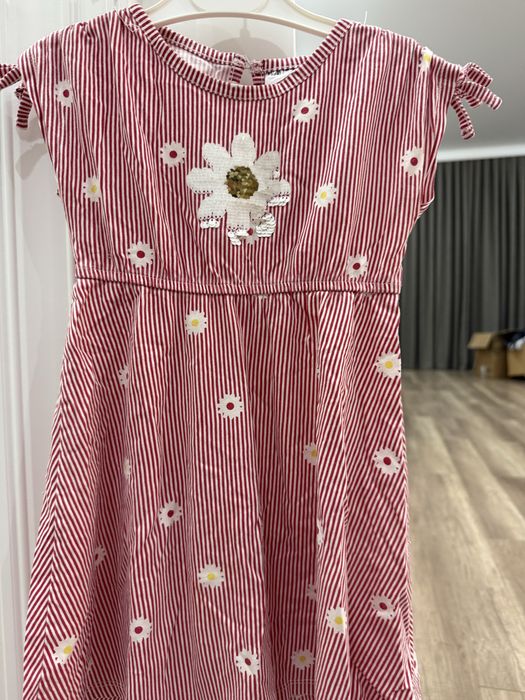 Продам детскую одежду для девочек