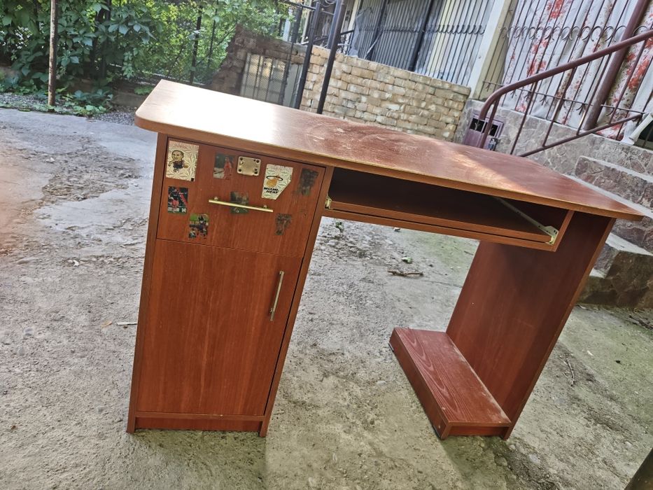 Стол компьютерный отличный