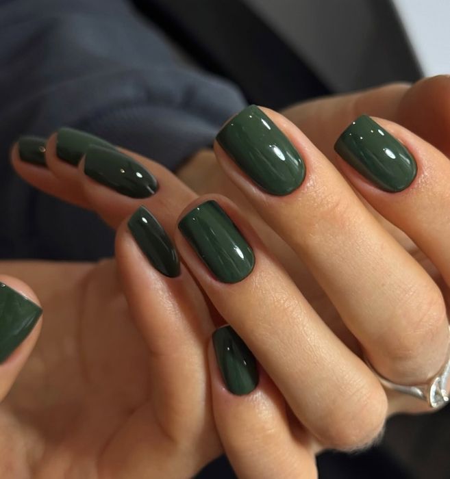 Маникюр и педикюр для женщин и мужчин