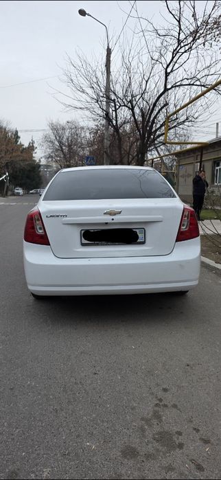 Jentra A/t 2017 3-pazitsya
Oq 
Yurgani 164 mn km 
Kraskasi kamop krelo