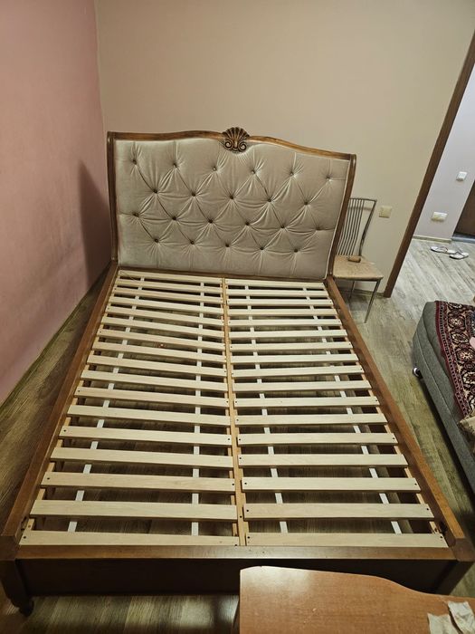 кровать 220×160.