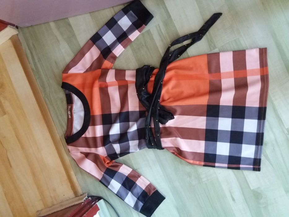 Страхотна рокля - нова