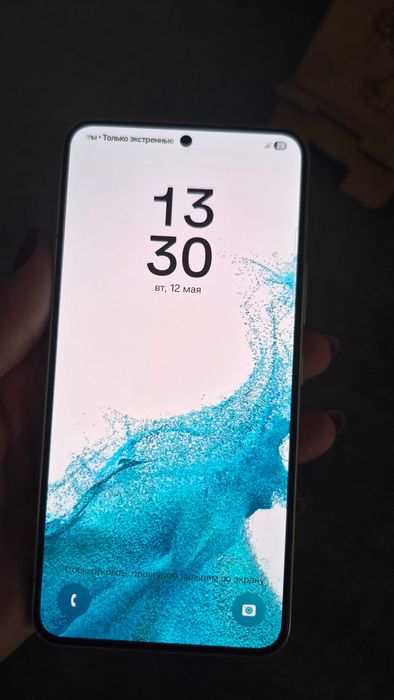 Продам Samsung s22