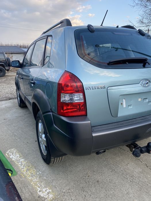 Haion cu lunetă Hyundai Tucson 2007