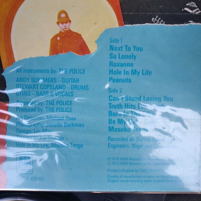 Плочи на The Police, три броя