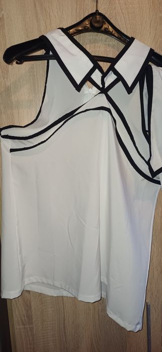 Дамска бяла риза с вратовръзка