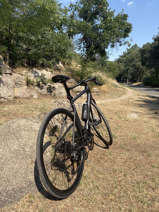 Trek Domane AL 2 Gen 4, размер 54, шосеен велосипед