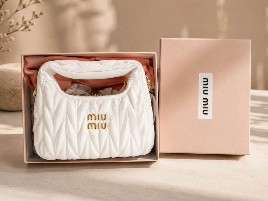 Geanta Miu Miu White Classy