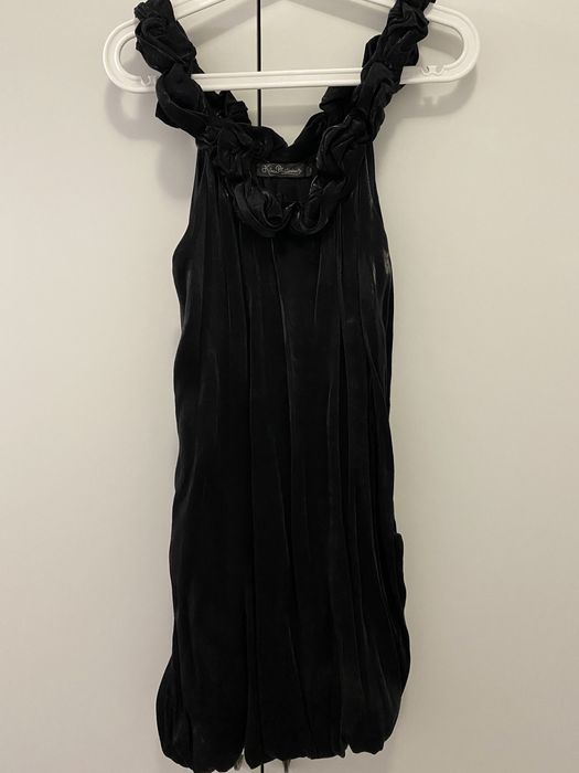 Продам женские платья