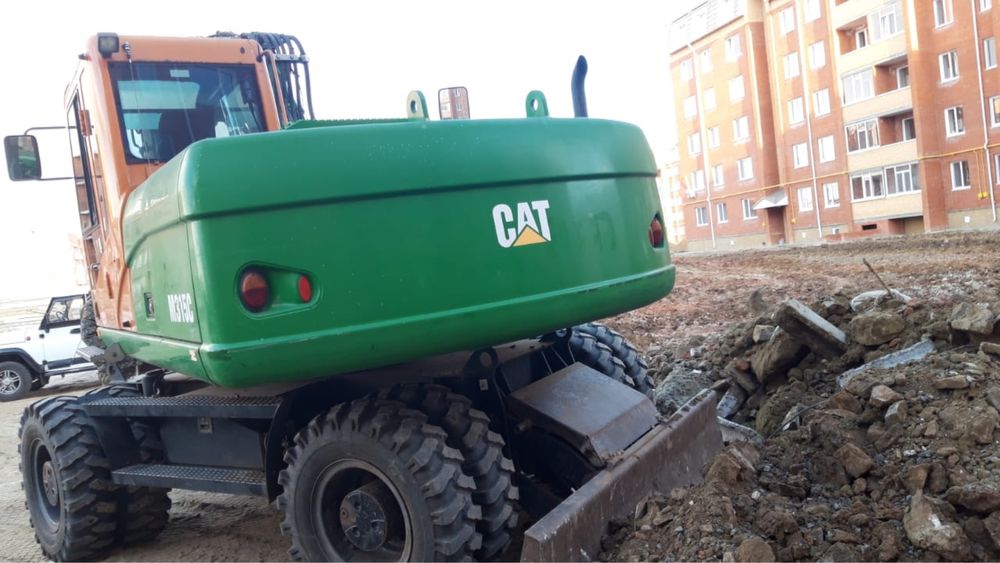 Экскаватор. Эксковатор. Гидромолот. Услуги. Есть гидромолот!