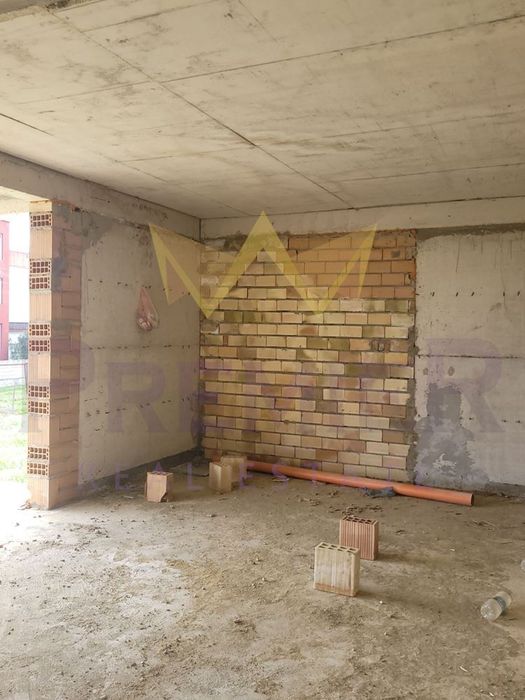 Продава се Къща в с. Юнец, Област Варна - 400 кв.м за 325 €/кв.м - Снимка #2