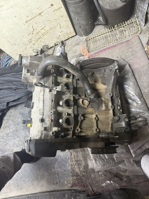 Продам двигатель шестнадцатиклапанный от приоры